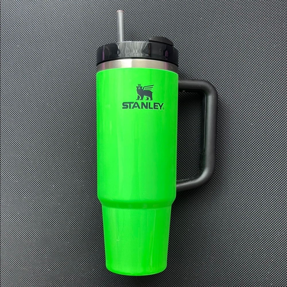 Stanley Neon Quencher H2.0 FlowState Tumbler